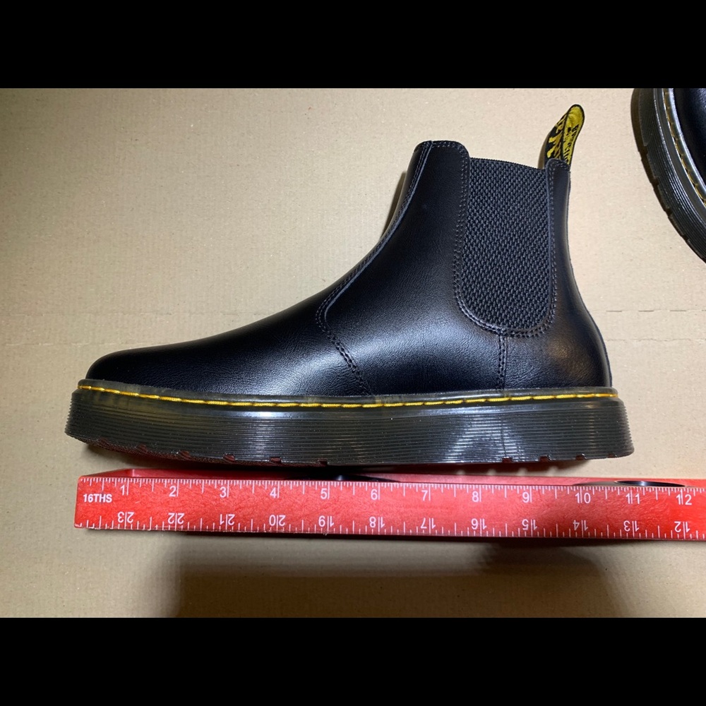 NEW w/o box Dr. Martens black leather ankle boot - Picture 7 of 13